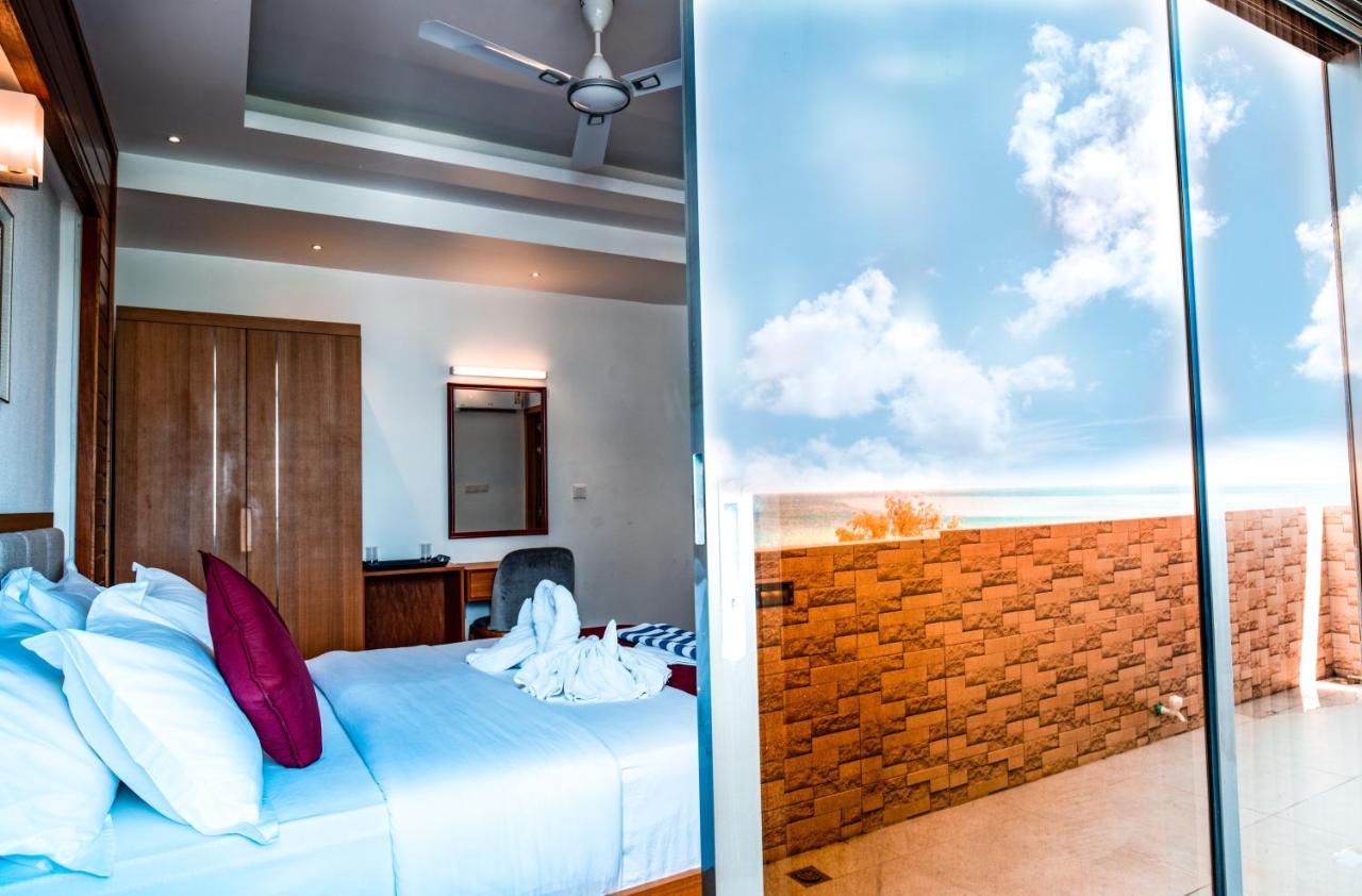 Araamview Hotel Hulhumalé Buitenkant foto