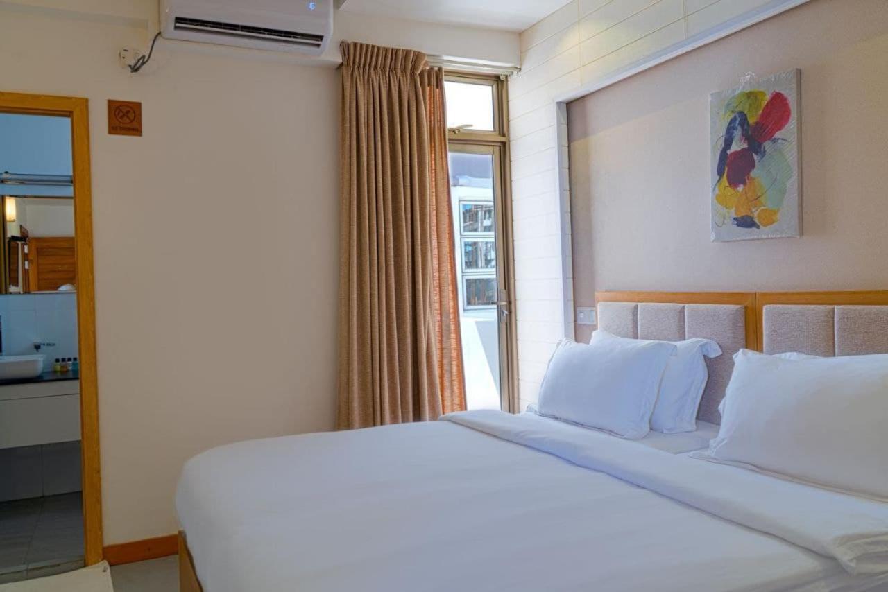 Araamview Hotel Hulhumalé Buitenkant foto