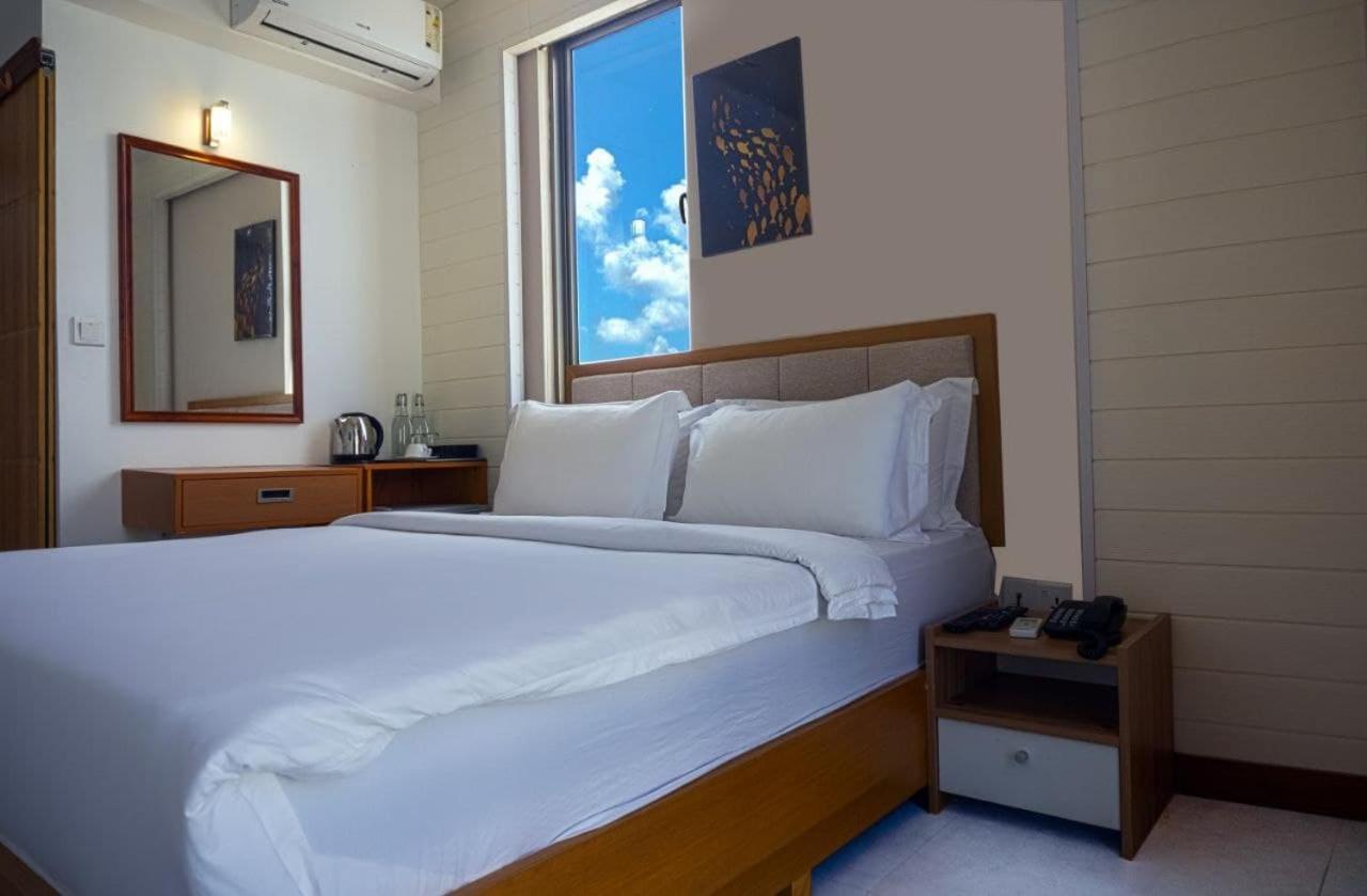 Araamview Hotel Hulhumalé Buitenkant foto